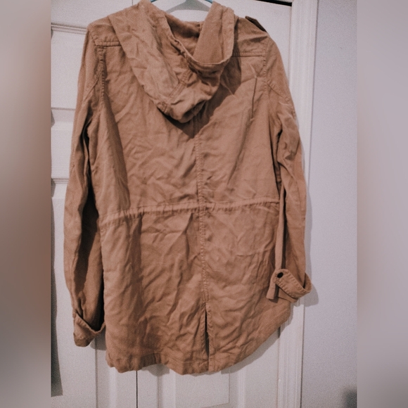 Women's Tan Jacket Hooded Super Soft 3/4 Length Fishtail New - Picture 6 of 12